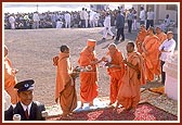 Swamishri performs pujan of Shri Harikrishna Maharaj as part of the inauguration rituals