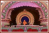 Swamishri on stage at the start of the main bicentenary assembly