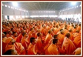 Swamishri performs morning puja in the new assembly hall at Gadhada mandir