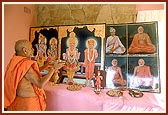 Swamishri performs murti pratishtha arti