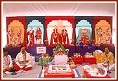 Brahmins chant Vedic mantrasBrahmins chant Vedic mantrasBrahmins chant Vedic mantras