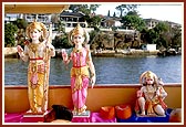 The murtis of Shri Sita Ram Dev and Shri Hanumanji