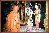 … Shri Shiv Parvatiji and Shri Ganapatiji