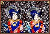 Beautifully adorned murtis of Bhagwan Swaminarayan and Aksharbrahma Gunatitananad Swami