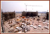 The ongoing work inside the monument
