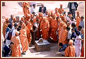 Shri Harikrishna Maharaj is placed on the center point of the monument where the murti of Bhagwan Swaminarayan will be consecrated