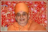 Swamishri in a happy, divine mood