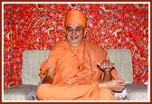 Swamishri in a happy, divine mood