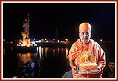 Swamishri with Thakorji and Shri Sarveshwar Mahadev in the background