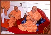 Swamishri learns about the details of the Akshardham project