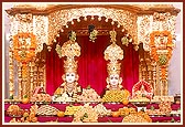 An annakut was arranged as an offering to the deities
