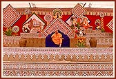 Swamishri addresses the assembly from the traditional decorated main stage