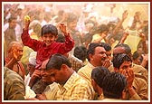 The young and old feel delighted and blessed at the divine experience