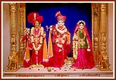Shri Harikrishna Maharaj and Shri Radha Krishna Dev
