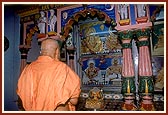 ... darshan at the memorial mandir of Jaga Swami (samadhi sthan) 