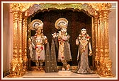 Shri Harikrishna Maharaj and Shri Radha Krishna Dev