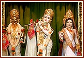 Shri Harikrishna Maharaj and Shri Radha Krishna Dev