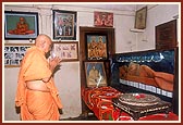 Swamishri engaged in darshan in the room used by Gurus Shastriji Maharaj and Yogiji Maharaj