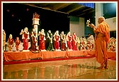 Swamishri performs the murti pratishtha and ritual arti of Shri Akshar Purushottam Maharaj and deities to be installed in mandirs&nbsp;in USA, namely, Boston, Columbus, Cherry Hill and Atlantic City