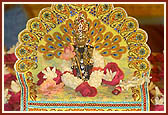 Shri Harikrishna Maharaj