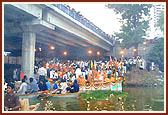 Swamishri at the banks of river Sabarmati prior to the ritual ceremony of worship