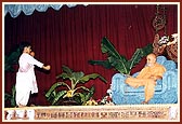 A balak shows an apple during the story about God's omnipresence
