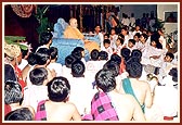 Swamishri delivers his blessings on Children's Day
