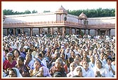 Devotees during the condolence assembly