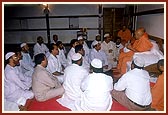 Representatives of various Muslim communities from Amdavad and other villages and towns come to offer their condolences and to condemn the terrorist attack on Akshardham 