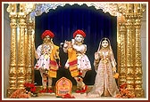 Shri Harikrishna Maharaj and Shri Radha Krishna Dev