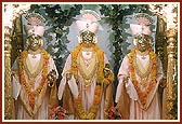 Darshan of Thakorji at BAPS Swaminarayan Mandir 