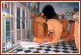 Swamishri performs prostrations and engages in darshan of Akshar Ordi where Shriji Maharaj had stayed in the darbar of Dada Khachar