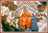 Swamishri with the principal devotees of Tajpur