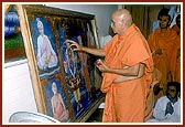 Swamishri performs the murti-pratishtha for the Hari mandir in Vishwanathpura village