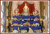 Annakut darshan, Aksharbrahma Gunatitanand Swami, Bhagwan Swaminarayan and Shri Gopalanand Swami