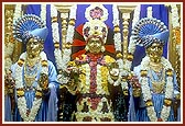 Aksharbrahma Gunatitanand Swami, Bhagwan Swaminarayan and Shri Gopalanand Swami