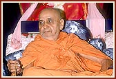 Swamishri during a satsang assembly 
