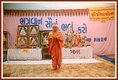&nbsp;During his fever Swamishri performs the murti-pratishtha of deities for Hari mandirs in Matar and Dali 