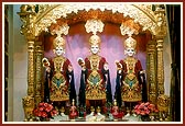 Aksharbrahma Gunatitanand Swami, Bhagwan Swaminarayan and Shri Gopalanand Swami