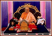 Swamishri performs puja on his 52nd Bhagwati diksha anniversary