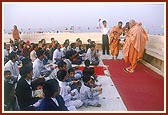 Swamishri initiates balaks and new devotees into Satsang (vratman) and blesses them