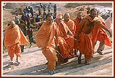 Swamishri on his way to the monument