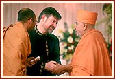 Hon. Barry Gardiner (MP, UK) is blessed by Swamishri