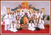 To welcome Swamishri the devotees of Amalner had shaved their heads