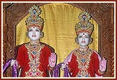 Darshan of deities on the day of the mandir patotsav (inauguration anniversary)