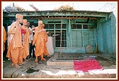 Swamishri explains about the well where Shastriji Maharaj used to bathe