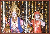 Darshan of deities on patotsav day
