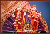 Shri Harikrishna Maharaj and utsav murtis