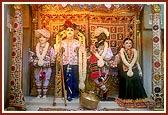 Shri Varninathji and Shri Gopinathji Dev