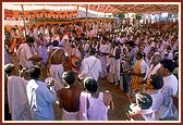 Devotees from Orissa devotionally sing the Swaminarayan Mahamantra dhun and perform sankirtan